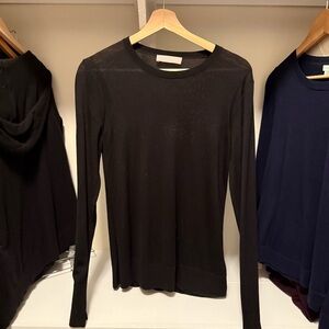 Everlane Crewneck sweater